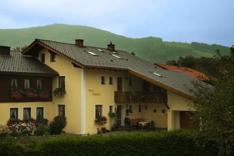 Hotel Haus Tschakert Anger Exterior foto